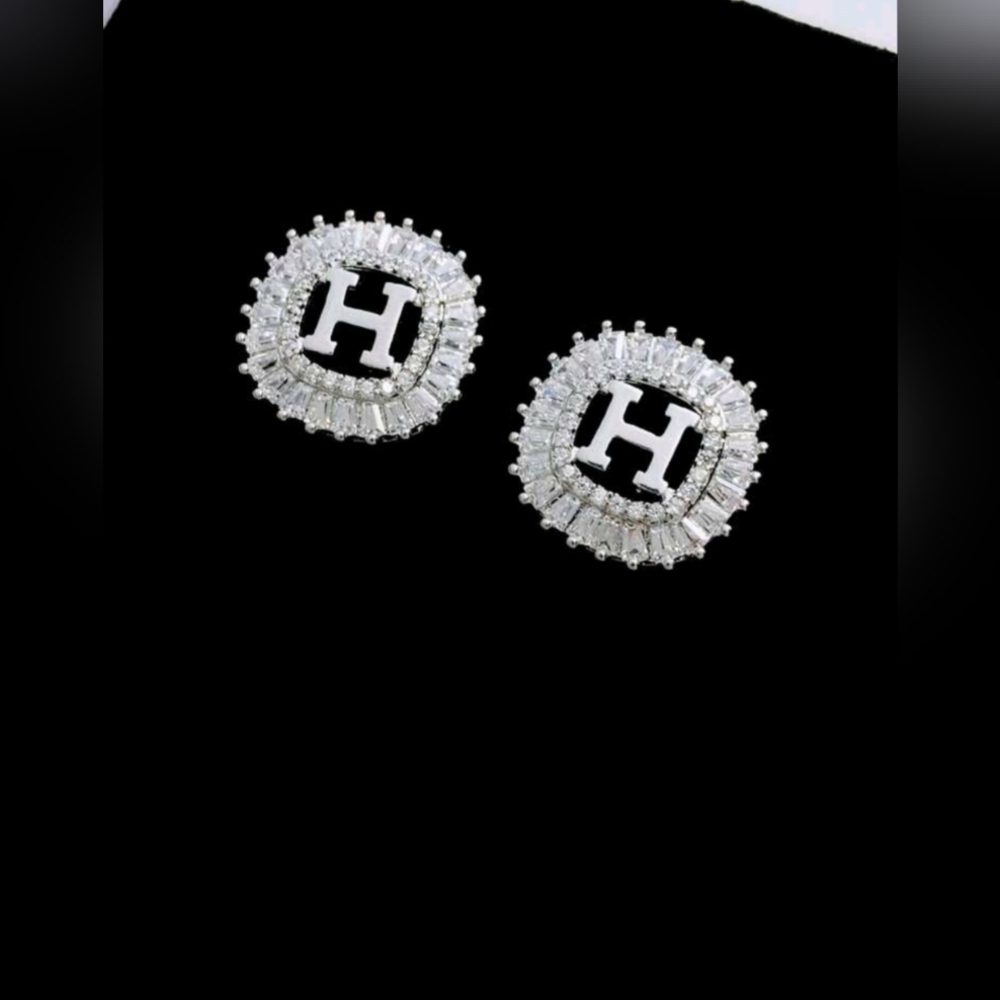 Fashion Jewelry Silver Faux Crystal Earrings Studs "H"
